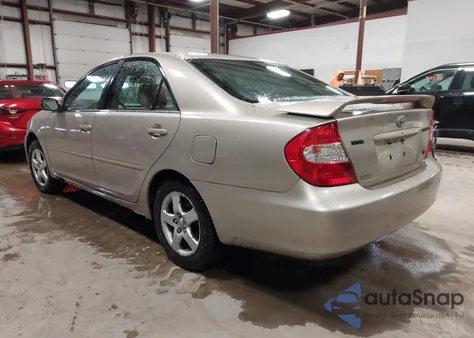 2002 Toyota Camry Se V6 z USA, uszkodzony, nr VIN 4T1BF30K52U504271